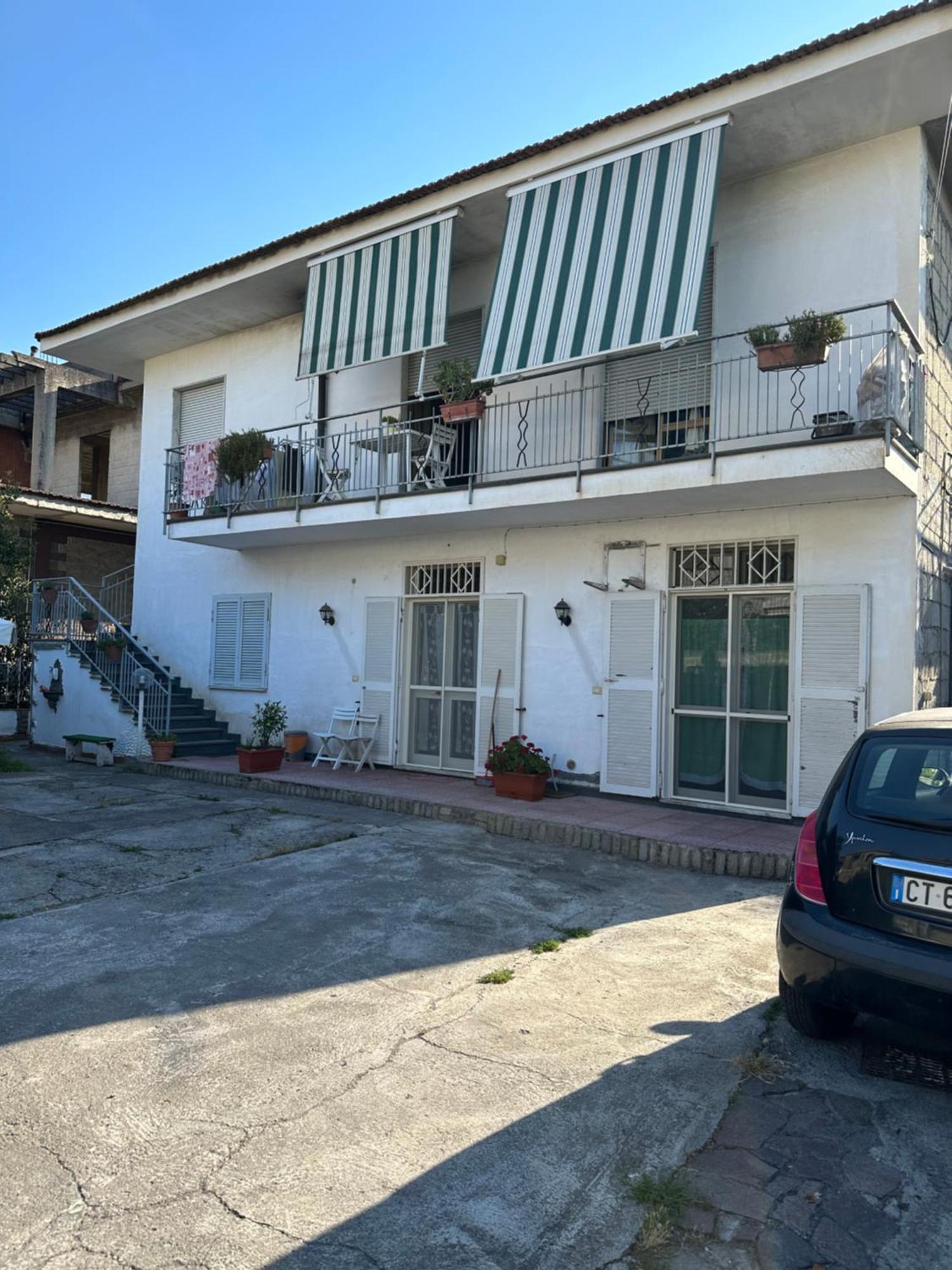 In Famiglia Apartment And Rooms For Pompei, Amalfi, Sorrento And Salerno Sant'Egidio del Monte Albino Exterior foto